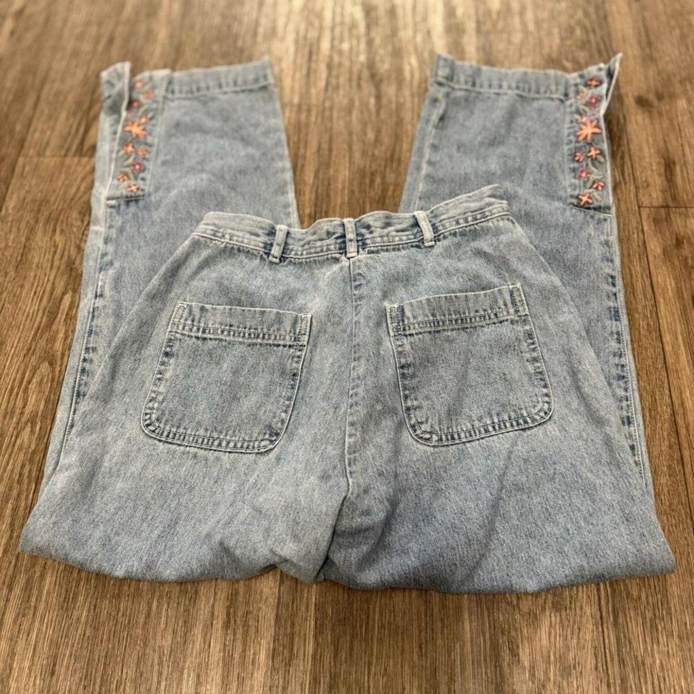 Vintage Christopher &‎ Banks Floral Embroidered Capris